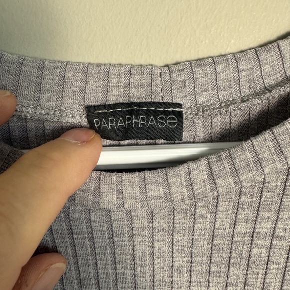 Paraphrase Women's Short Sleeve Gray Ribbed T-Shirt Stretch Button Accents - Picture 3 of 10